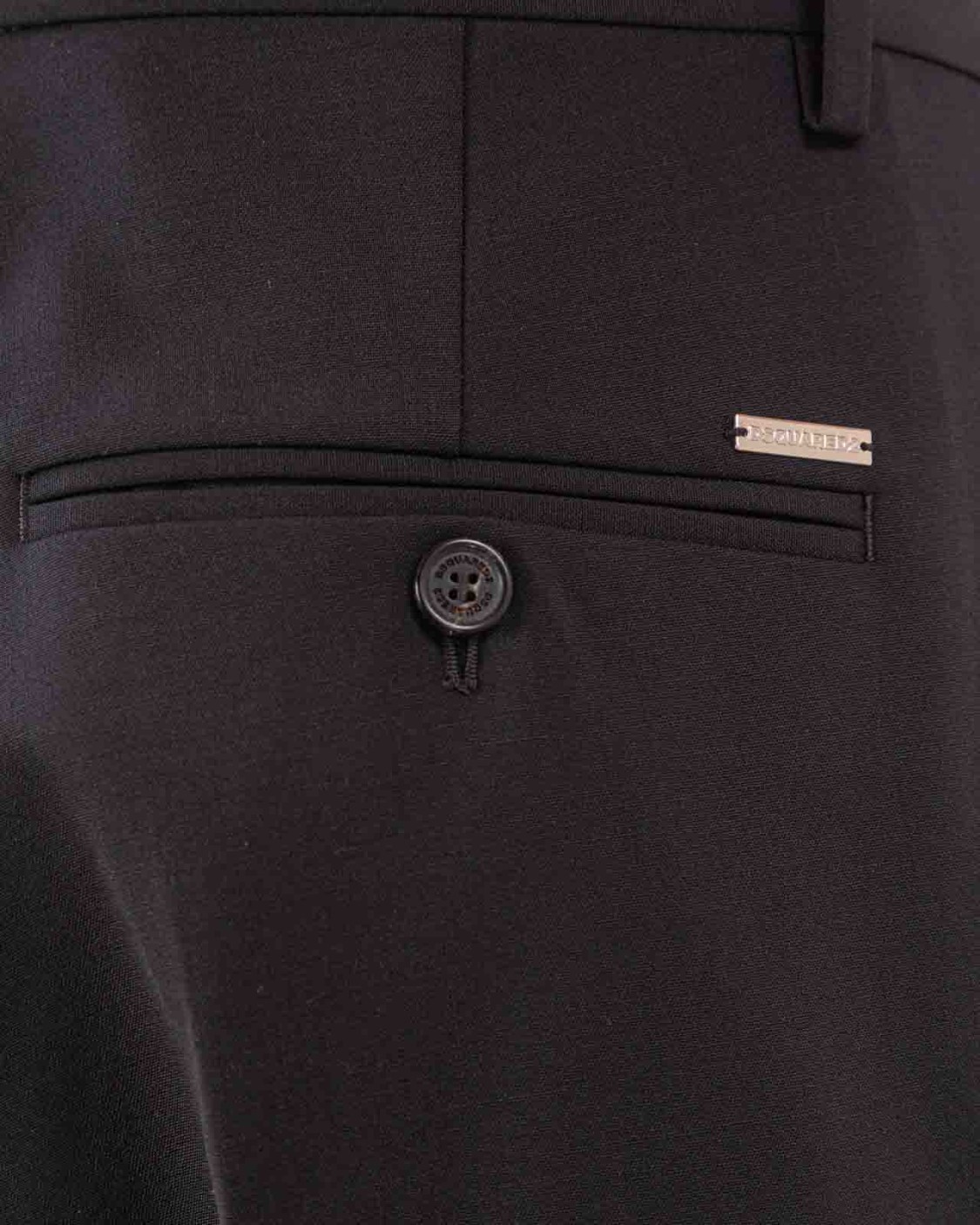 shop DSQUARED2 Saldi Pantalone: Dsquared pantaloni in lana stretch.
Pinces e piega stirata.
Vestibilità taperd.
Tasche sui fianchi.
Tasche a filetto sul retro.
Tasche cargo.
Composizione: 95% Lana 5% Elastan.
Fabbricato in Italia.. KB0792 S40320-900 number 1957170